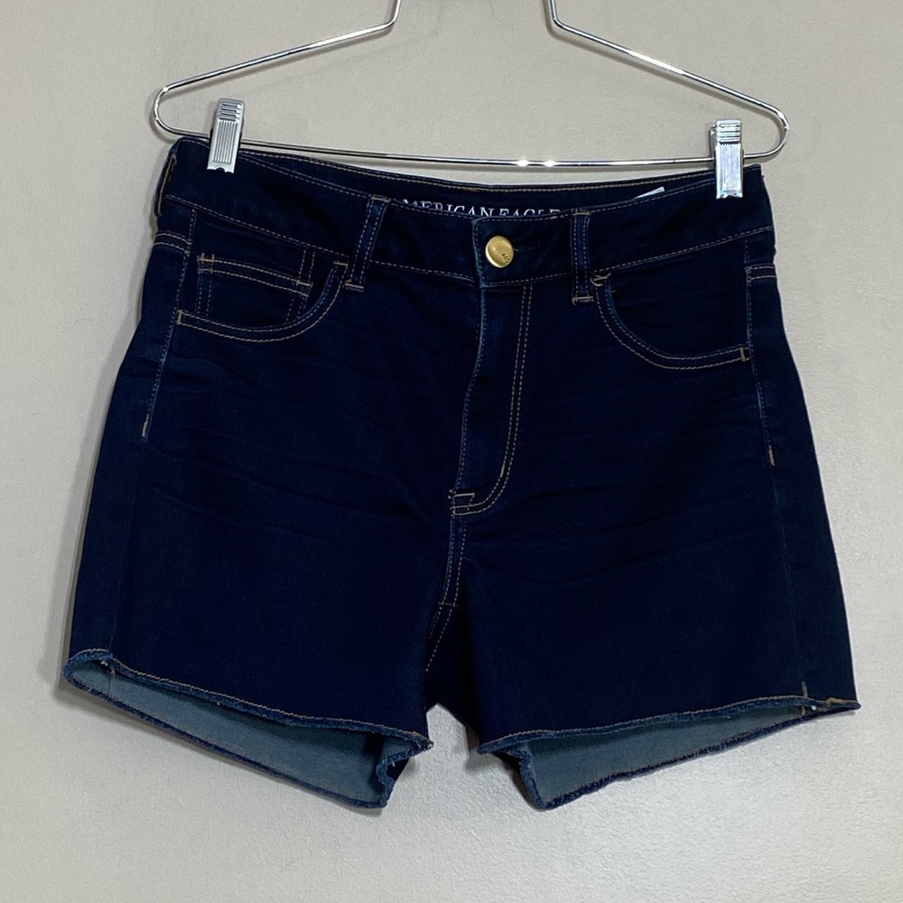 American Eagle 🦅 mid rise stretch shorts size 10